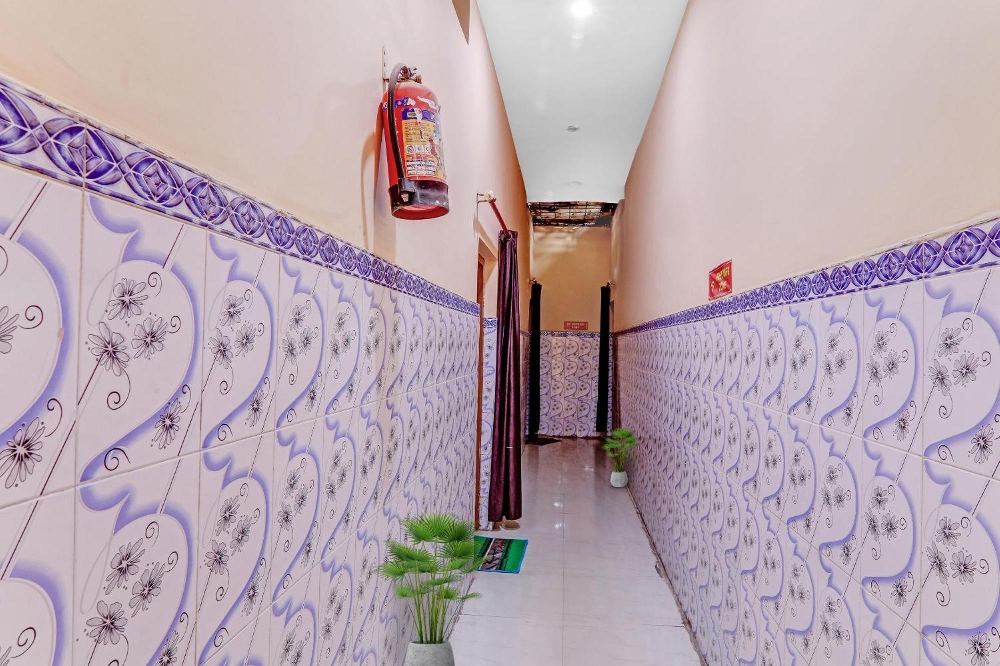 Flagship Hotel Suman Niwas Bijnaur 外观 照片